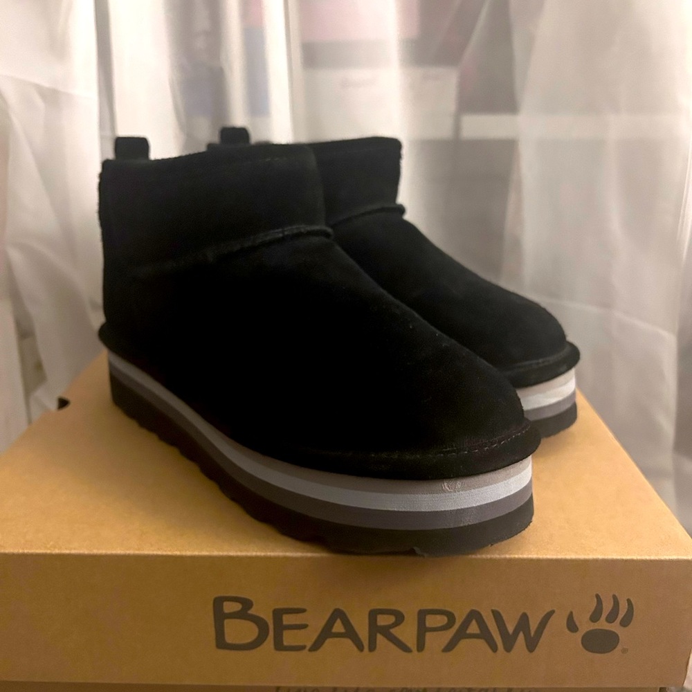 Bear paw platform boots size 9